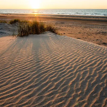 Within Walking Distance Of The Sea Сasa de vacaciones Lombardsijde